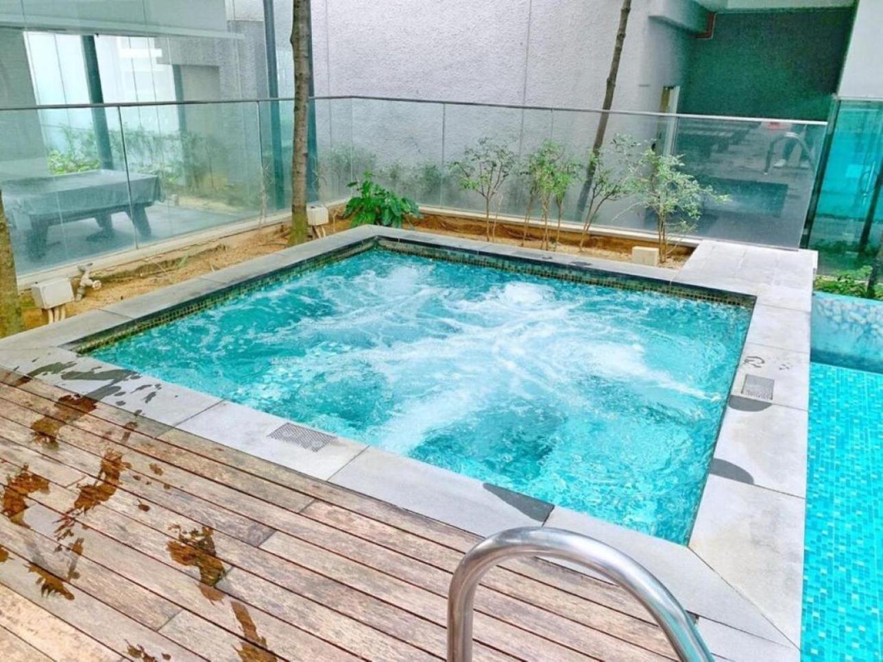 Mercu Summer Suites Klcc By Tasrifa 쿠알라룸푸르 외부 사진