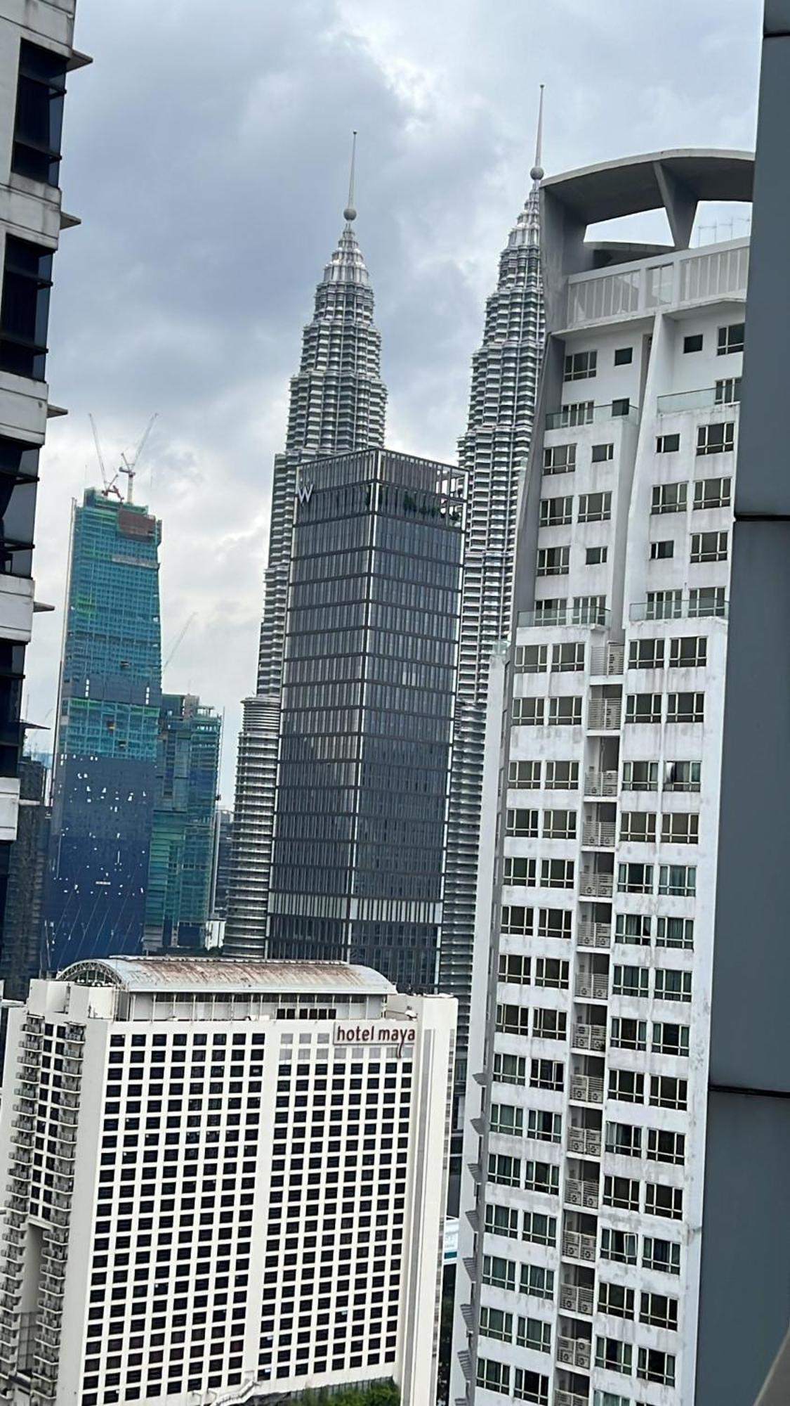 Mercu Summer Suites Klcc By Tasrifa 쿠알라룸푸르 외부 사진